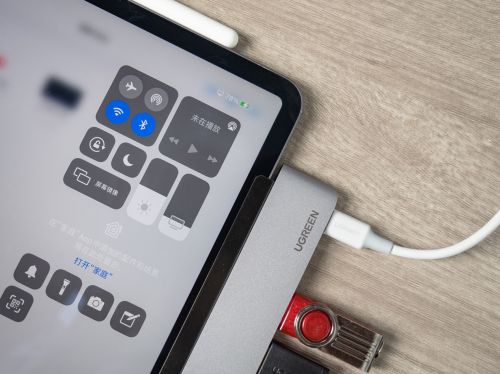 这才是iPad Pro第二好用的配件：一口变多口，还能外接显示器 图4