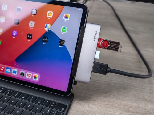 这才是iPad Pro第二好用的配件：一口变多口，还能外接显示器 图9