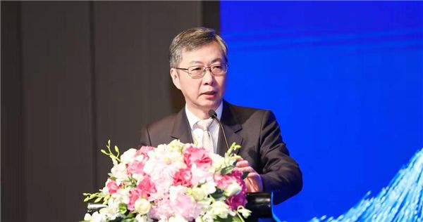 新华社上海分社副社长/新华社运营指挥中心长三角总部主任张小军作开幕致辞