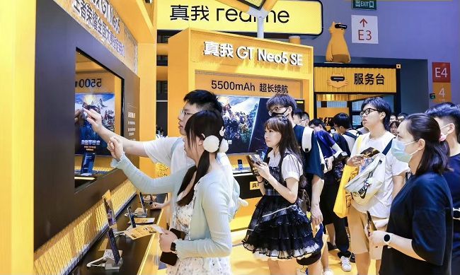 红海突围:真我手机五年破局征途 图2
