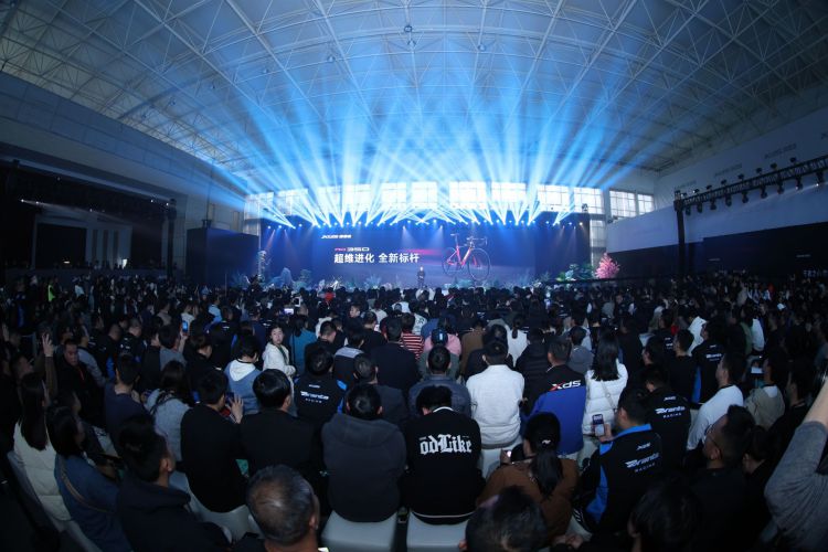 科技赋能,喜德盛发布2025春季系列新品 图2