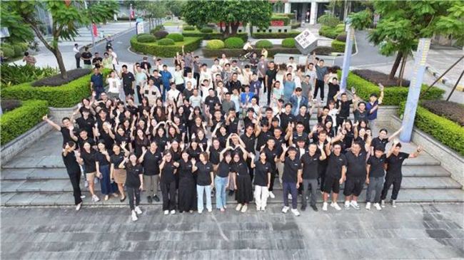 能飞受邀参展深圳2025世界无人机大会,聚焦低空经济,现场火爆 图4
