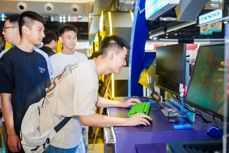 玩家大集结！EVNIA弈威实力护航618京东MALL超级玩家嘉年华 图7