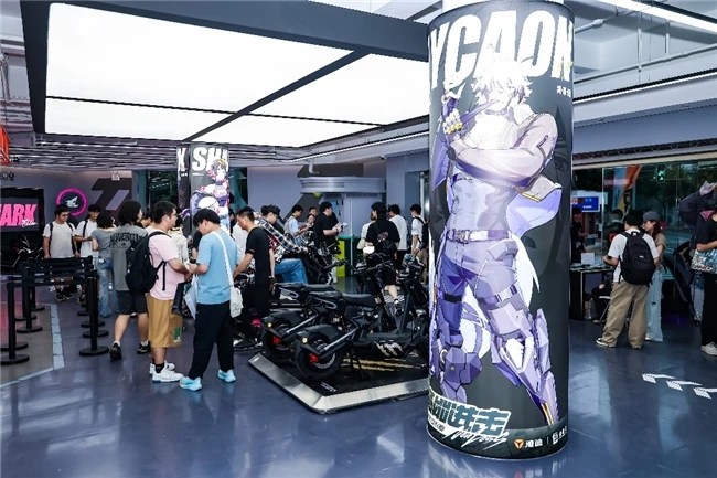 雅迪×绝区零快闪首站上海开启,门店已被绳匠挤满 图3