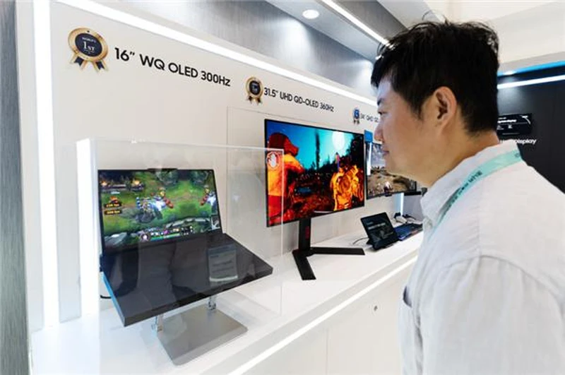 三星展示全球首款300Hz笔记本OLED屏，16英寸游戏面板亮相
