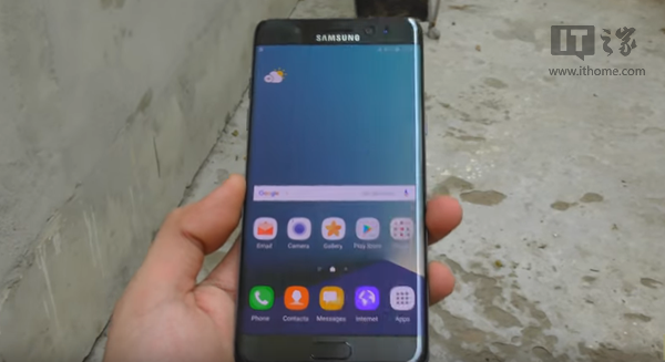 三星Note7跌落测试:背面边角比较薄弱 图5