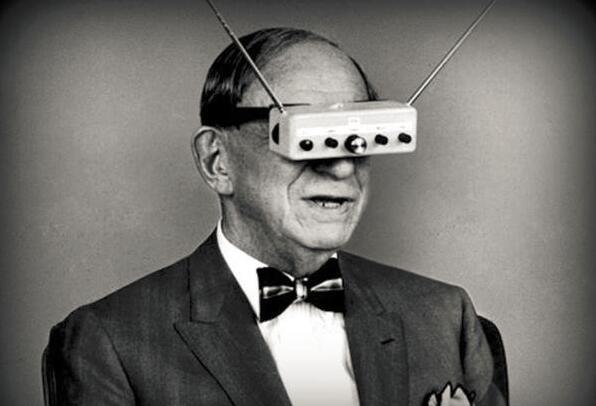 回到 50 年前,VR 眼镜长什么样子?